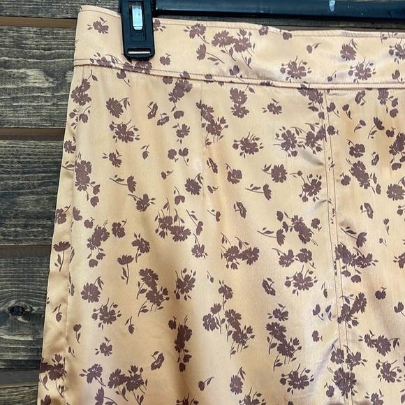 🔥Zara Satin Floral high waisted midi skirt - Picture 4 of 8